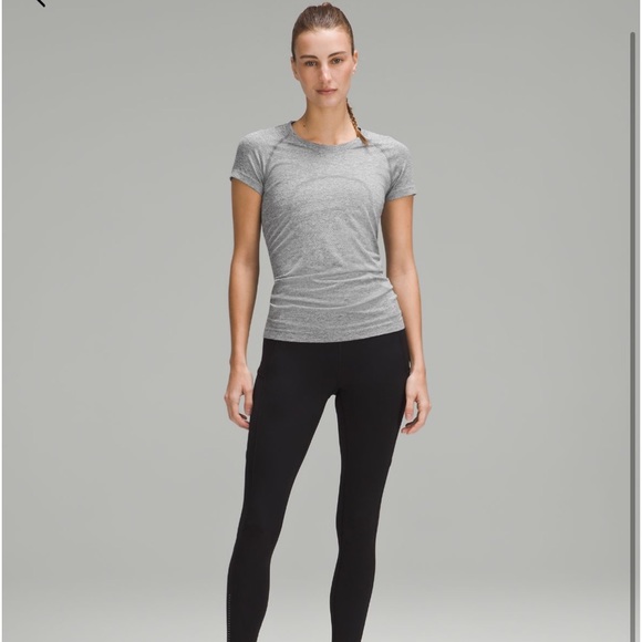 Lululemon swiftly tech grey, on lulu website the color is slate/white - Picture 1 of 1